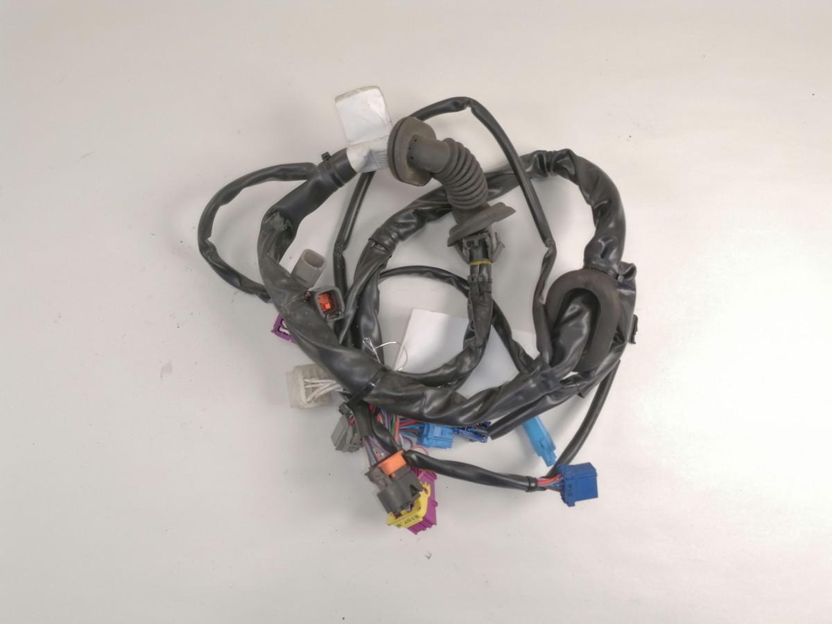 Scania Ukse juhtmestik 2243881 - Дверь и запчасти для Грузовиков: фото 4 Scania Ukse juhtmestik 2243881 - Дверь и запчасти для Грузовиков: фото 4