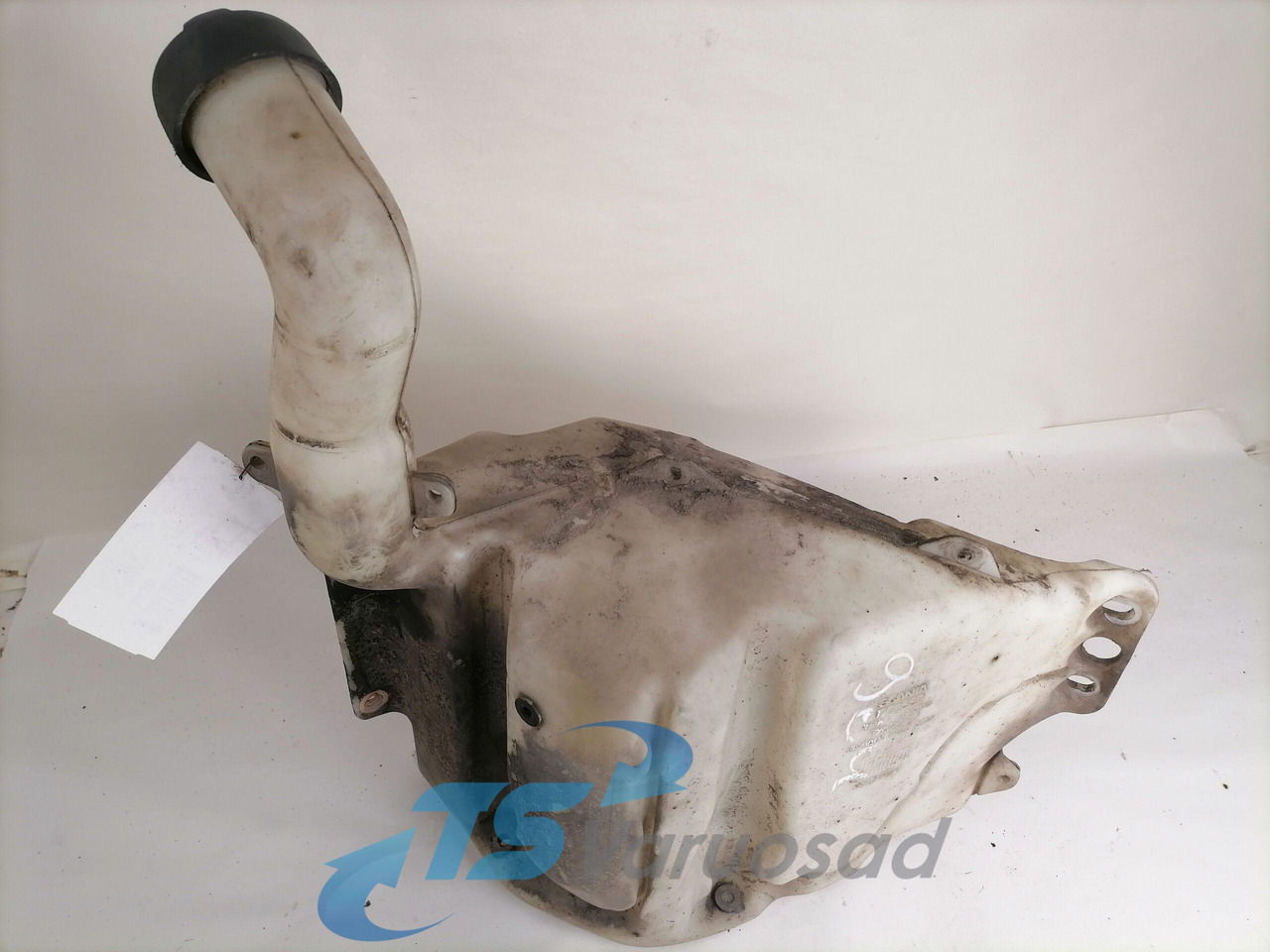Scania Windscreen washer fluid tank 1772662 - Щетка стеклоочистителя для Грузовиков: фото 2 Scania Windscreen washer fluid tank 1772662 - Щетка стеклоочистителя для Грузовиков: фото 2