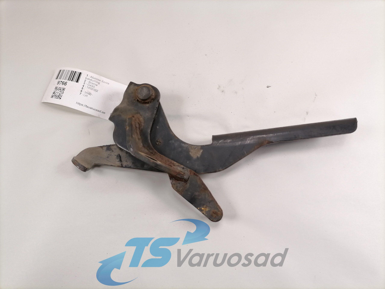 Scania lower grille carrier hinge 1852102 - Решётка радиатора для Грузовиков: фото 2 Scania lower grille carrier hinge 1852102 - Решётка радиатора для Грузовиков: фото 2