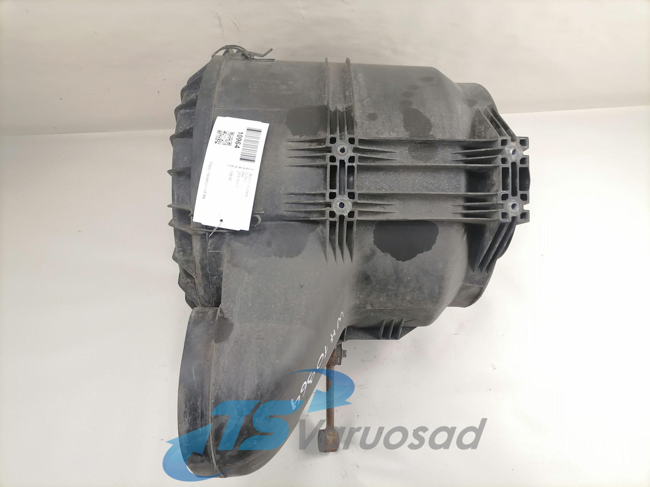 Volvo Air filter housing 21115476 - Система впуска для Грузовиков: фото 4 Volvo Air filter housing 21115476 - Система впуска для Грузовиков: фото 4