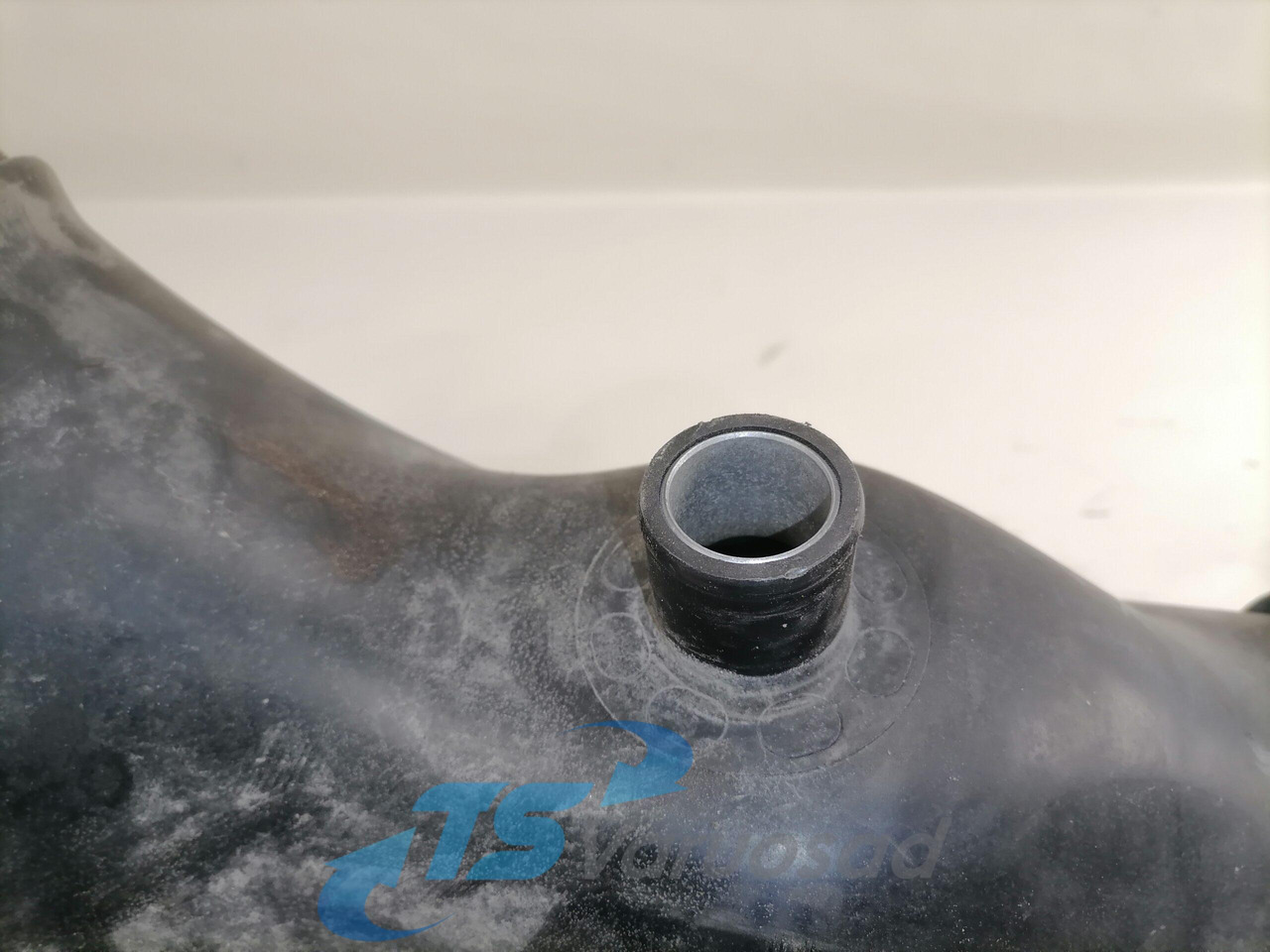 Volvo Air intake 21080323 - Система впуска для Грузовиков: фото 3 Volvo Air intake 21080323 - Система впуска для Грузовиков: фото 3