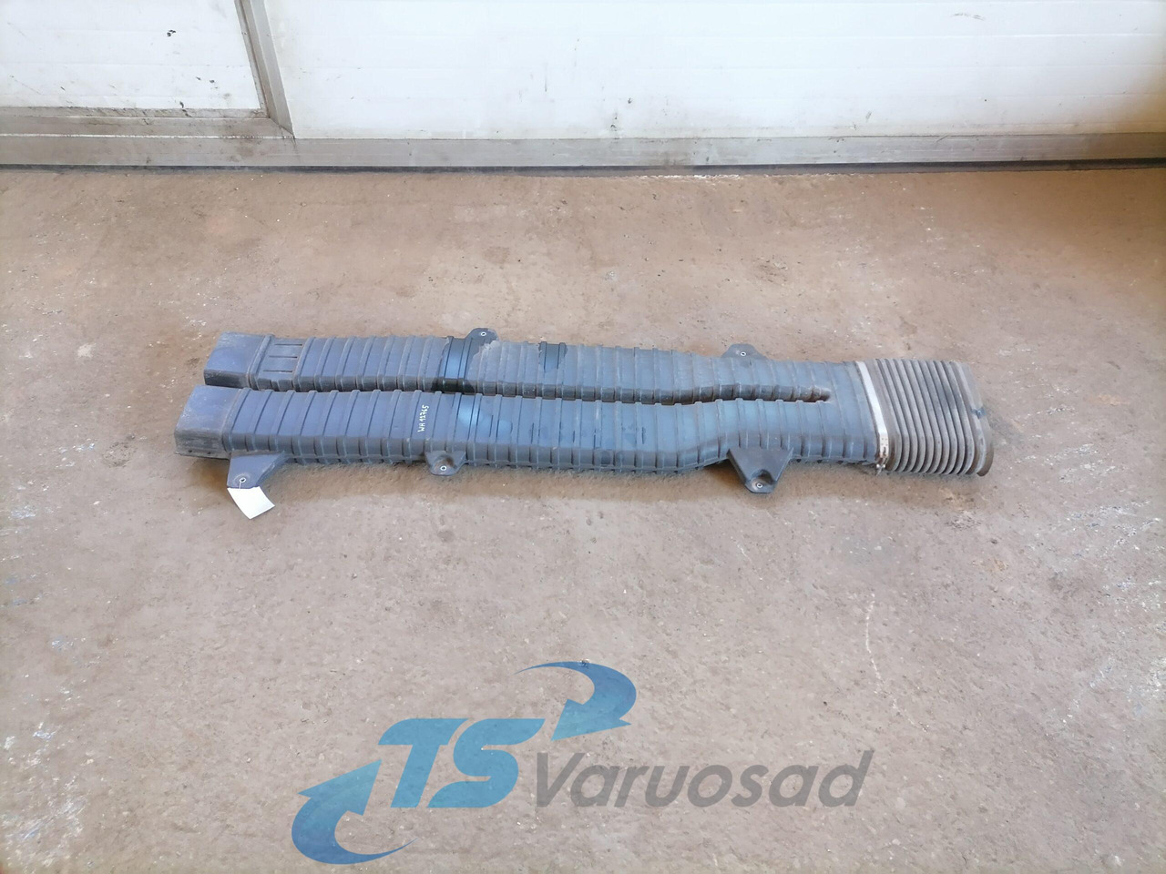 Volvo Air intake 21122123 - Система впуска для Грузовиков: фото 2 Volvo Air intake 21122123 - Система впуска для Грузовиков: фото 2