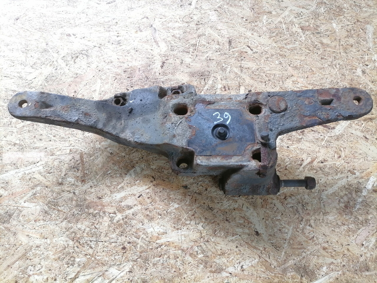 Volvo Air suspension bracket 20428753 - Ось и запчасти для Грузовиков: фото 5 Volvo Air suspension bracket 20428753 - Ось и запчасти для Грузовиков: фото 5