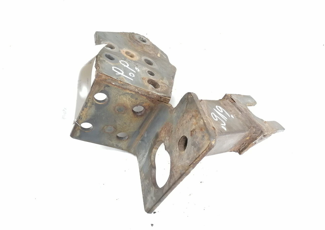 Volvo Bumper bracket 20499244 - Бампер для Грузовиков: фото 3 Volvo Bumper bracket 20499244 - Бампер для Грузовиков: фото 3