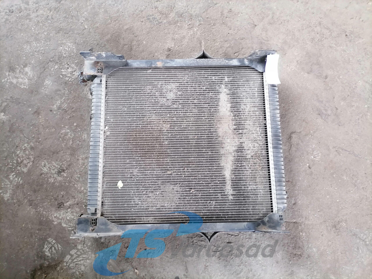 Volvo Cooling radiator 20810099 - Радиатор для Грузовиков: фото 2 Volvo Cooling radiator 20810099 - Радиатор для Грузовиков: фото 2