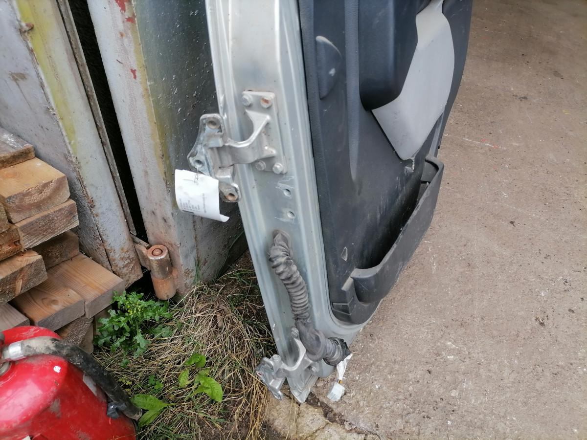 Volvo Door 85112764 - Дверь и запчасти для Грузовиков: фото 3 Volvo Door 85112764 - Дверь и запчасти для Грузовиков: фото 3