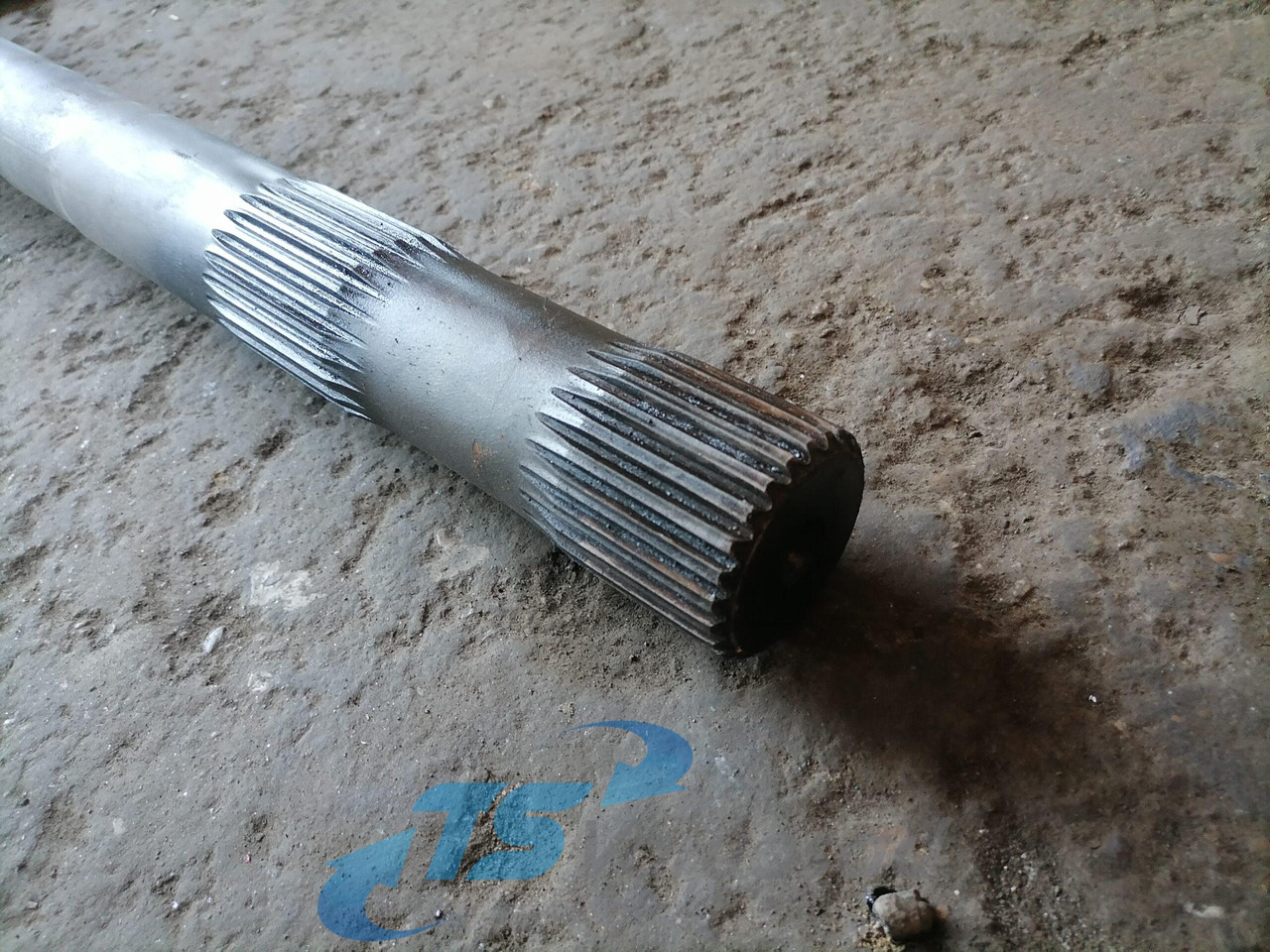 Volvo Drive shaft 1524628 - Приводный вал для Грузовиков: фото 2 Volvo Drive shaft 1524628 - Приводный вал для Грузовиков: фото 2