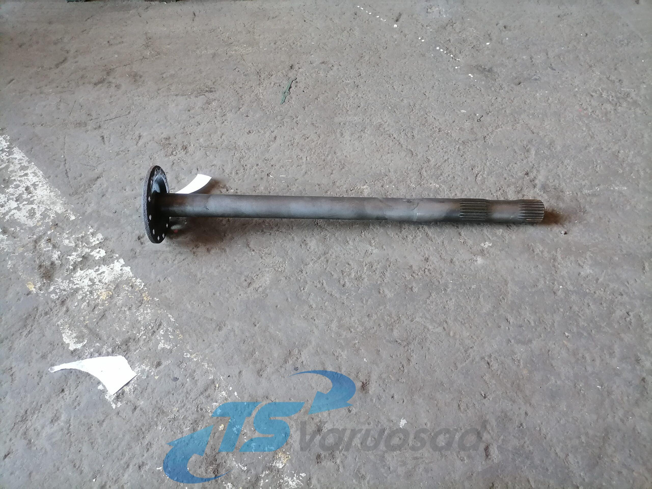 Volvo Drive shaft 1524628 - Приводный вал для Грузовиков: фото 1 Volvo Drive shaft 1524628 - Приводный вал для Грузовиков: фото 1