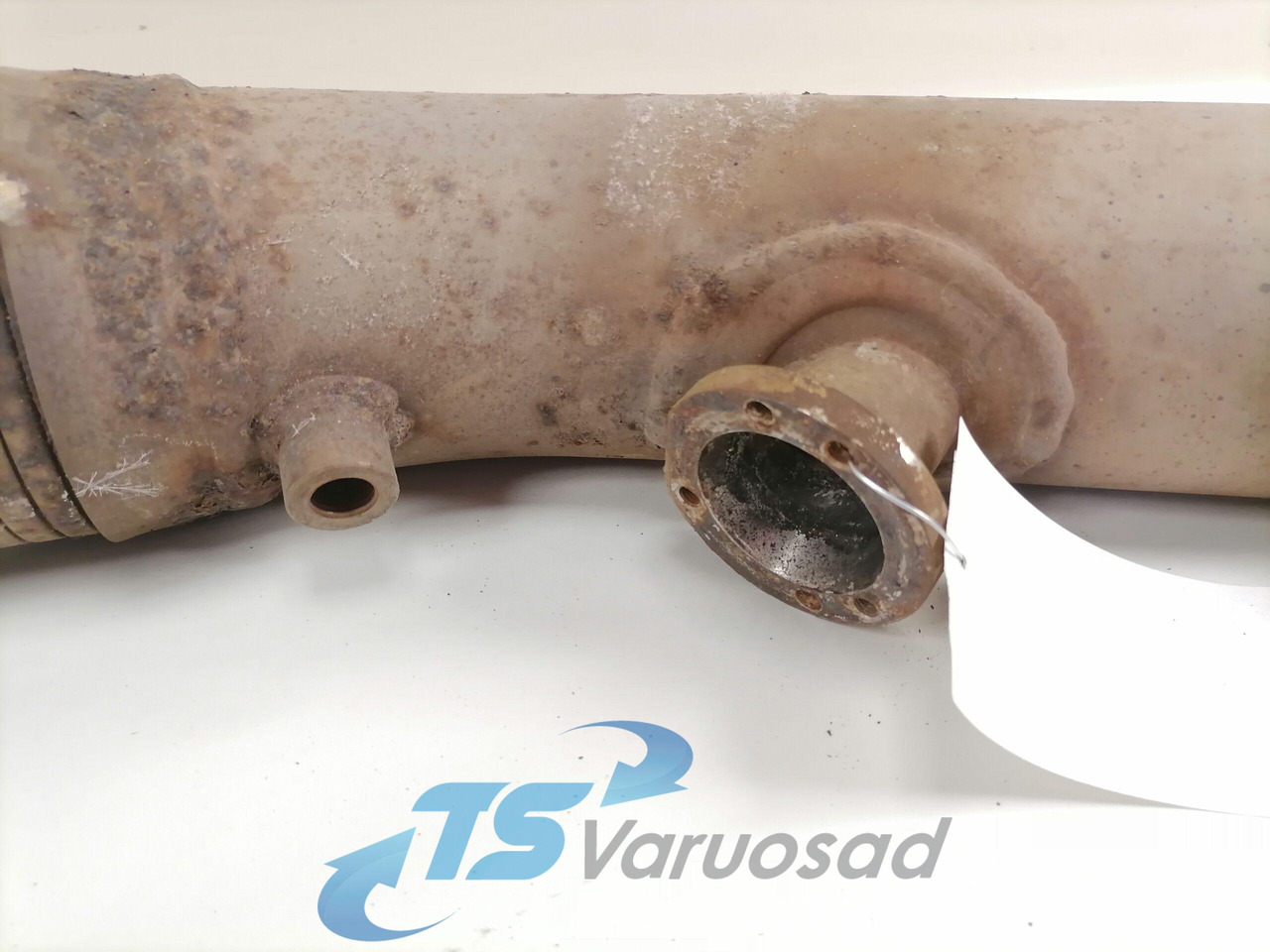 Volvo Exhaust pipe 82414024 - Глушитель для Грузовиков: фото 2 Volvo Exhaust pipe 82414024 - Глушитель для Грузовиков: фото 2