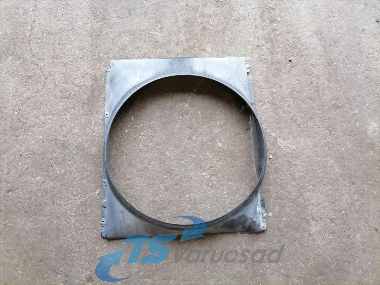 Volvo Fan shroud 3944270 - Радиатор для Грузовиков: фото 1 Volvo Fan shroud 3944270 - Радиатор для Грузовиков: фото 1