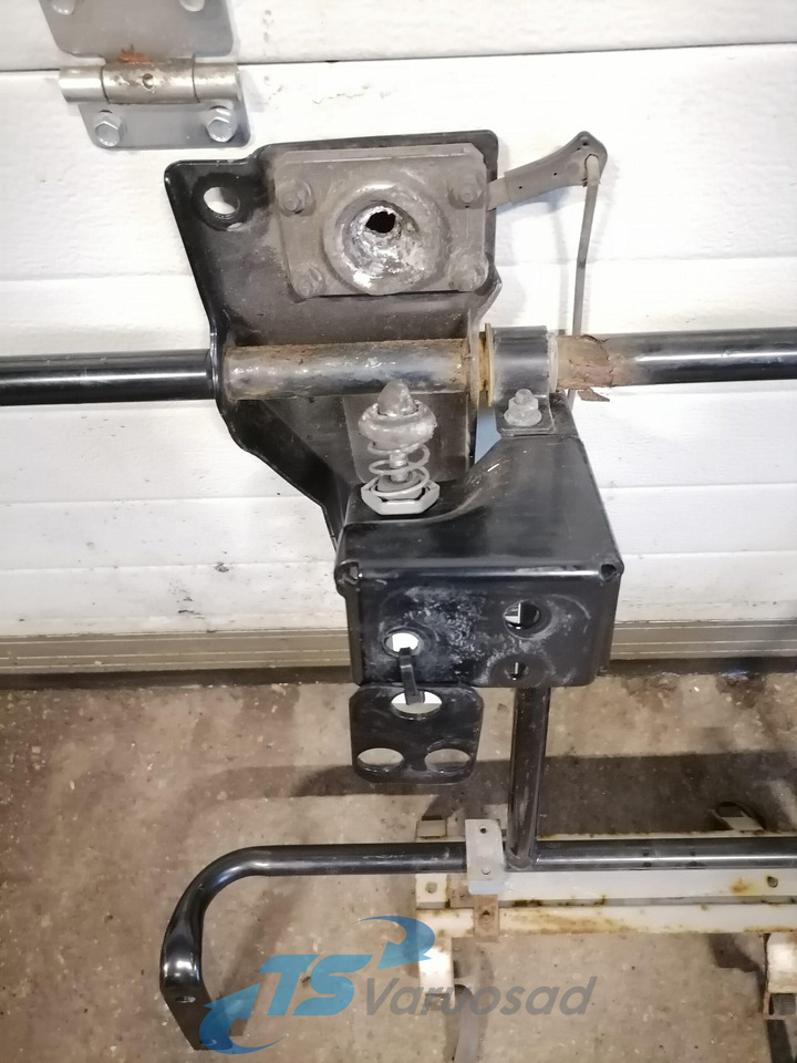 Volvo Kabiini tuulesuunaja kandur 82211420 - Аэродинамика/ Спойлеры для Грузовиков: фото 5 Volvo Kabiini tuulesuunaja kandur 82211420 - Аэродинамика/ Спойлеры для Грузовиков: фото 5