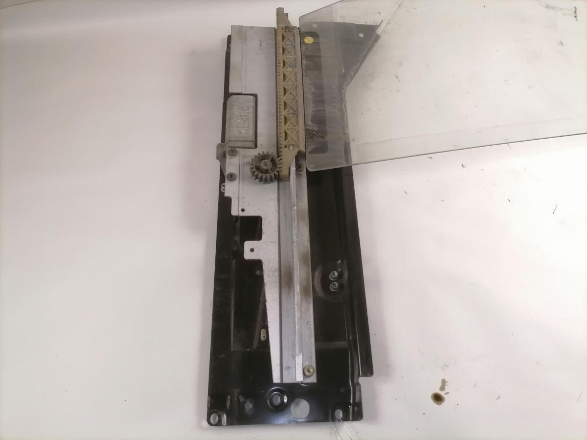 Volvo Küljeklaas, parem 20862570 - Стекло и запчасти для Грузовиков: фото 3 Volvo Küljeklaas, parem 20862570 - Стекло и запчасти для Грузовиков: фото 3