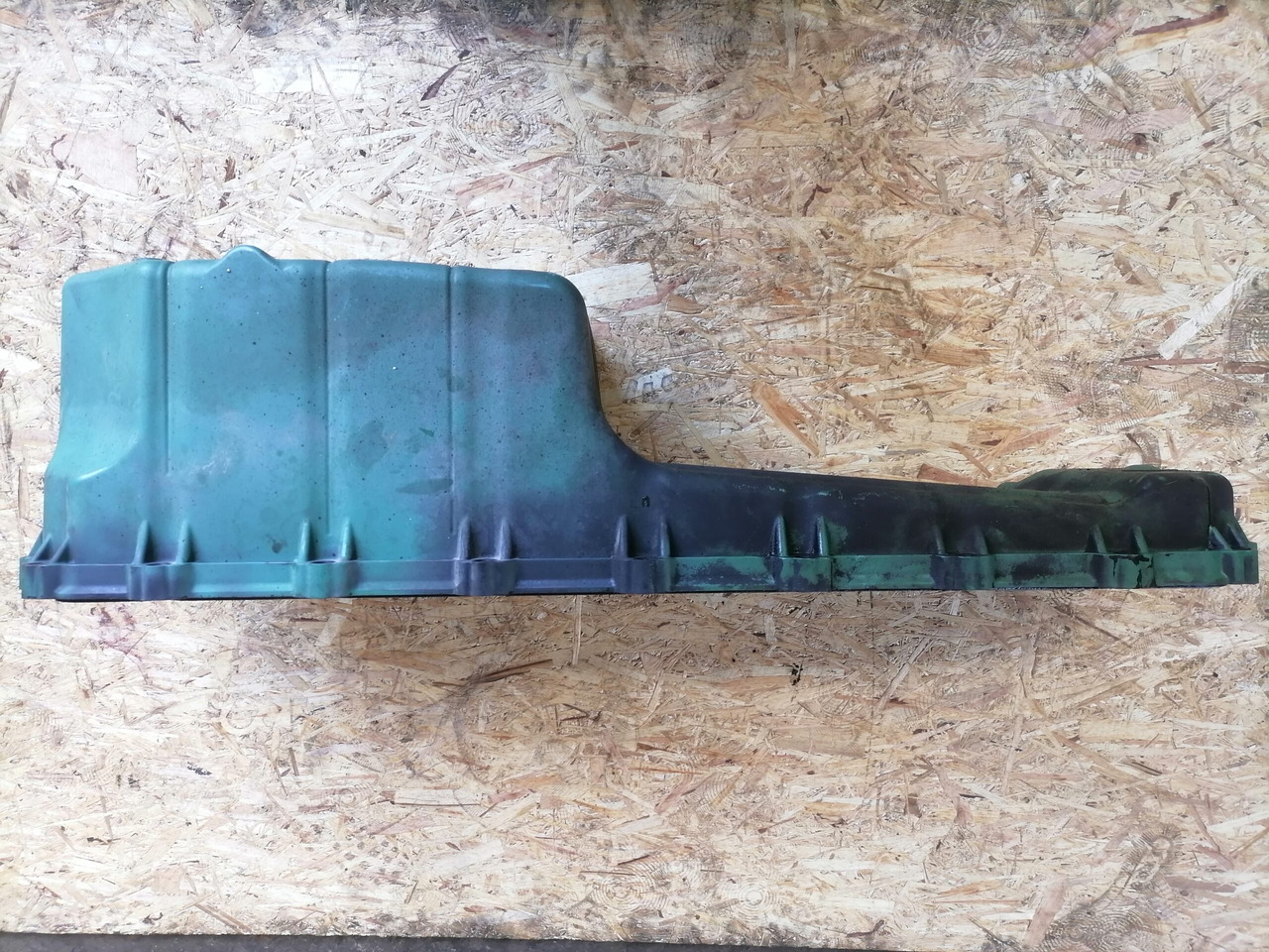 Volvo Oil sump 20493972 - Масляный поддон для Грузовиков: фото 4 Volvo Oil sump 20493972 - Масляный поддон для Грузовиков: фото 4
