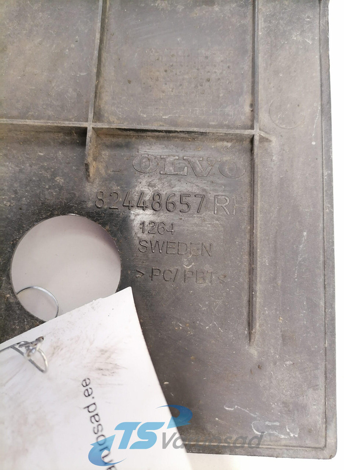 Volvo Plastikdetail 82448657 - Аэродинамика/ Спойлеры для Грузовиков: фото 2 Volvo Plastikdetail 82448657 - Аэродинамика/ Спойлеры для Грузовиков: фото 2