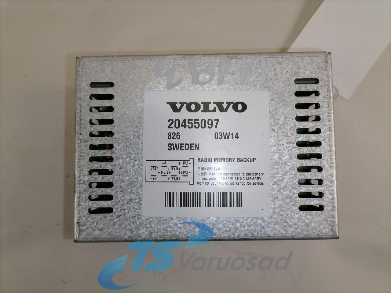 Volvo Radio Memory Backup  20455097 - Блок управления для Грузовиков: фото 2 Volvo Radio Memory Backup  20455097 - Блок управления для Грузовиков: фото 2
