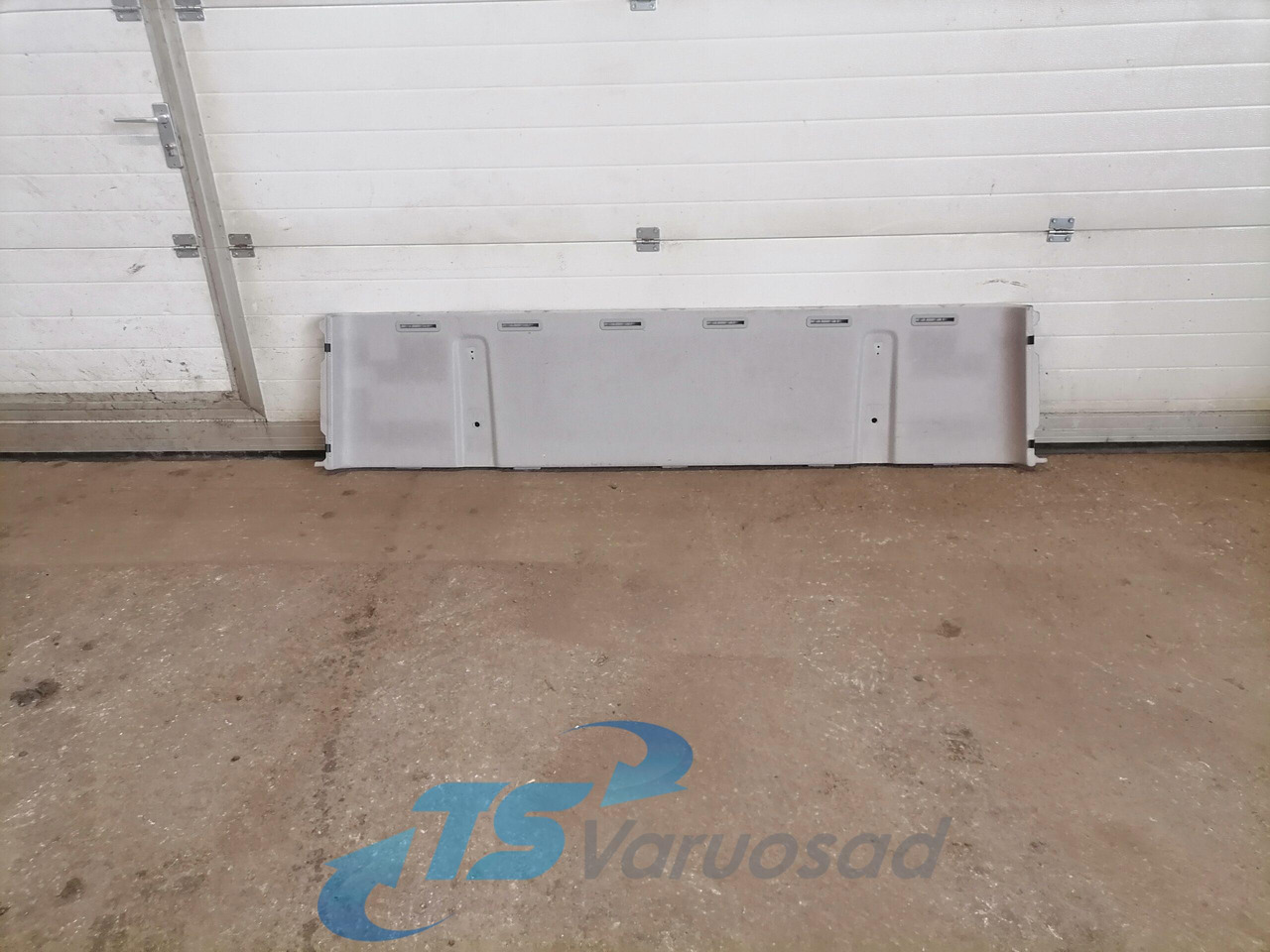 Volvo Salongi polster 20453653 - Универсальная запчасть для Грузовиков: фото 1 Volvo Salongi polster 20453653 - Универсальная запчасть для Грузовиков: фото 1