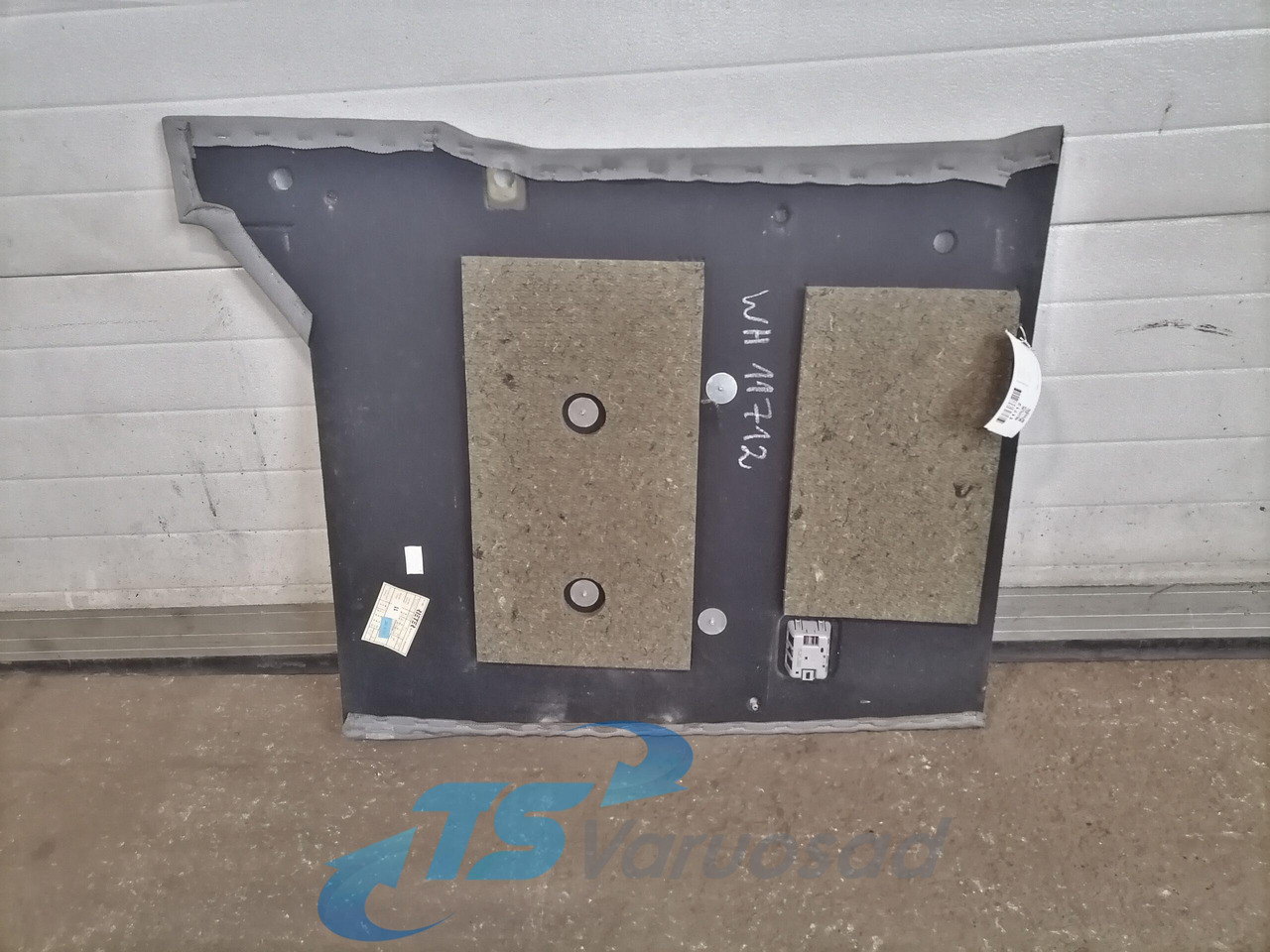 Volvo Salongi polster 20453827 - Универсальная запчасть для Грузовиков: фото 4 Volvo Salongi polster 20453827 - Универсальная запчасть для Грузовиков: фото 4