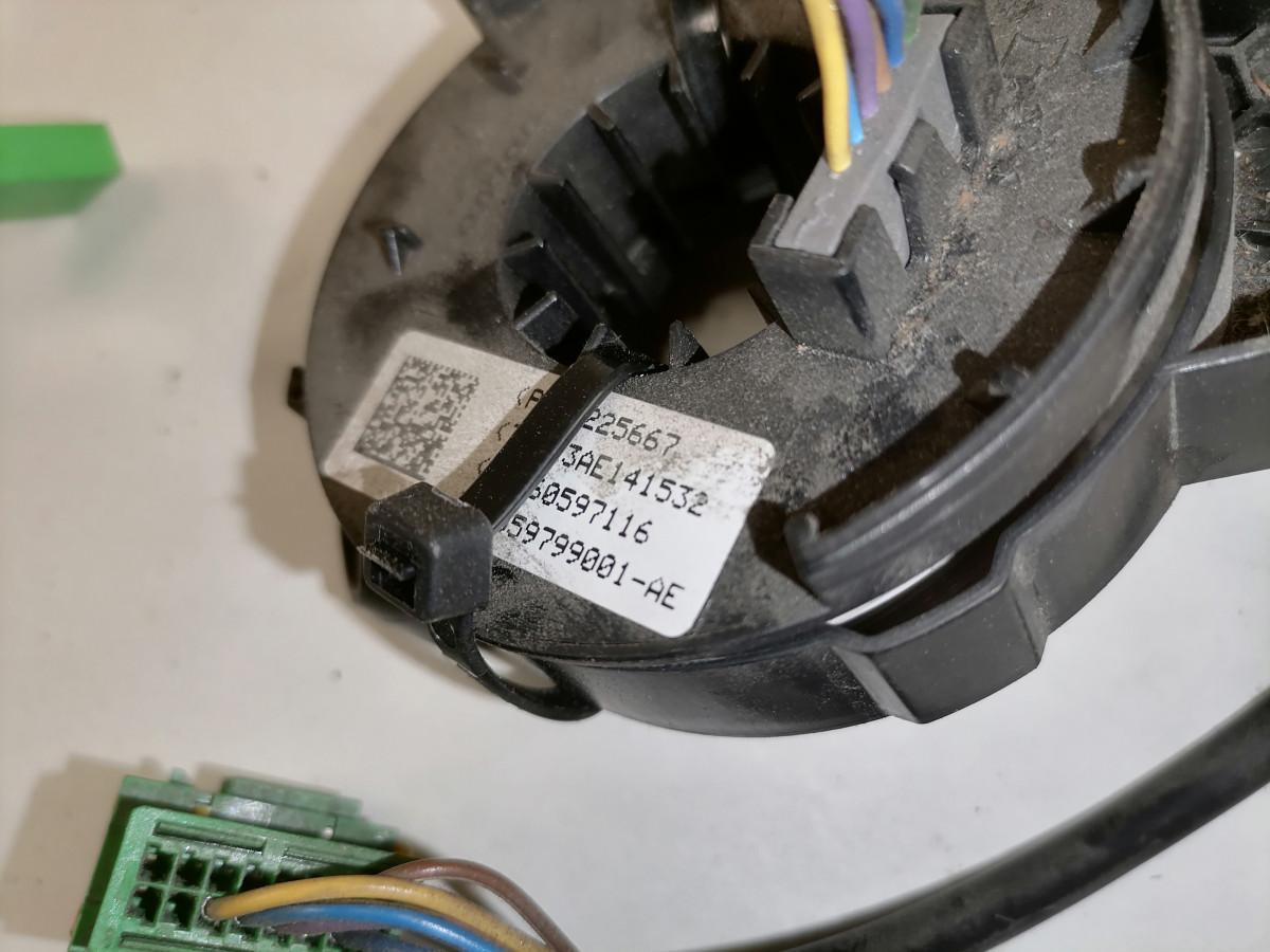 Volvo Steering cable 21225667 - Рулевое управление для Грузовиков: фото 4 Volvo Steering cable 21225667 - Рулевое управление для Грузовиков: фото 4