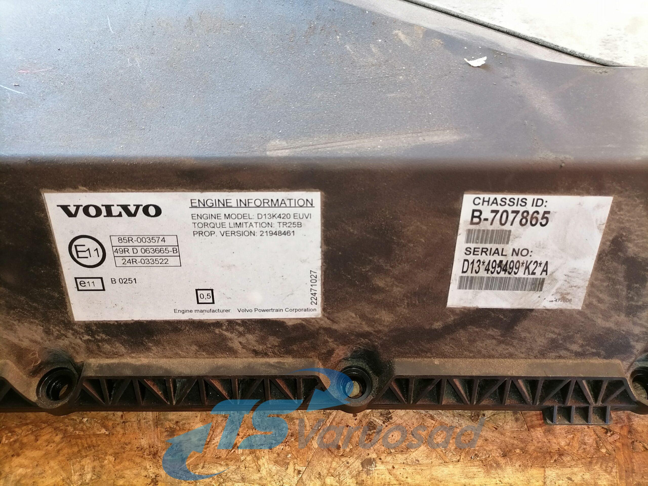 Volvo Valve cover 21627156 - Головка блока для Грузовиков: фото 5 Volvo Valve cover 21627156 - Головка блока для Грузовиков: фото 5