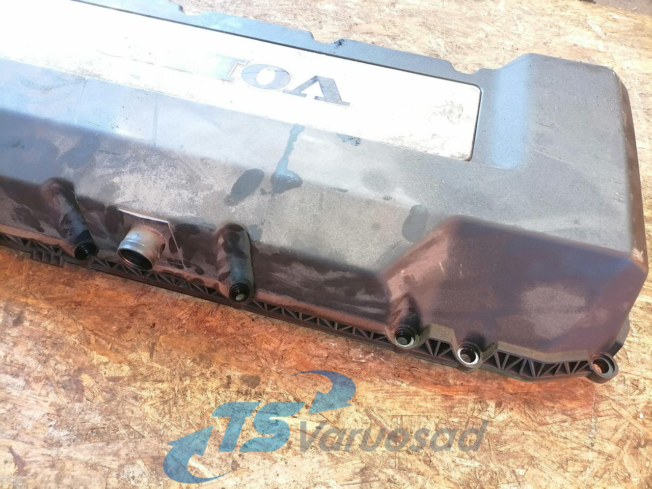Volvo Valve cover 21627156 - Головка блока для Грузовиков: фото 4 Volvo Valve cover 21627156 - Головка блока для Грузовиков: фото 4