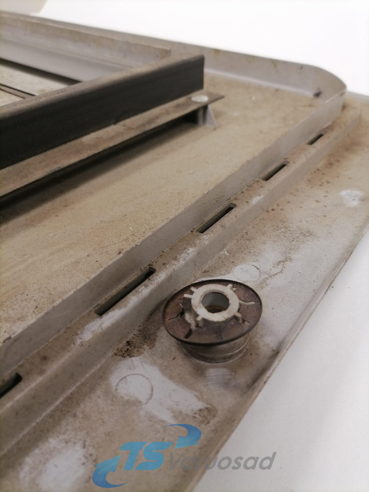 Volvo sunroof plastic cover 20379765 - Универсальная запчасть для Грузовиков: фото 4 Volvo sunroof plastic cover 20379765 - Универсальная запчасть для Грузовиков: фото 4