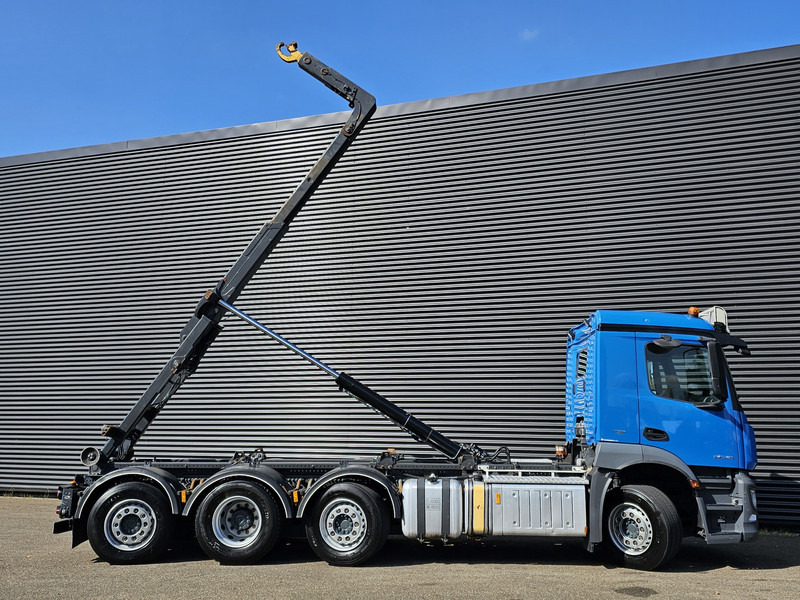 Mercedes-Benz Antos 3546 / 8x2/6 / HOOKLIFT / ABROLLKIPPER - Крюковой мультилифт: фото 5 Mercedes-Benz Antos 3546 / 8x2/6 / HOOKLIFT / ABROLLKIPPER - Крюковой мультилифт: фото 5