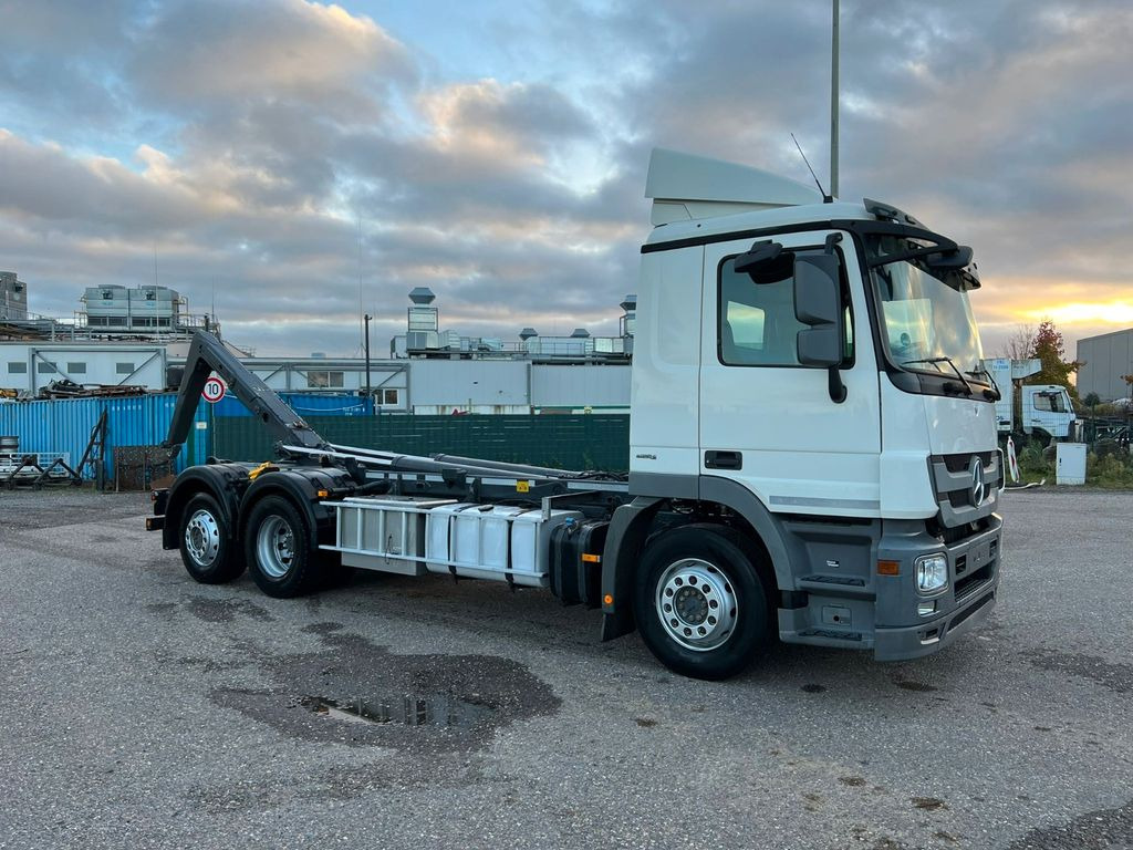 Mercedes-Benz 2541 6X2 Meiller Funk Zustand wie 200 tkm Mercedes-Benz 2541 6X2 Meiller RK 20.65 Funk | Top Zustand! - Крюковой мультилифт: фото 3 Mercedes-Benz 2541 6X2 Meiller Funk Zustand wie 200 tkm Mercedes-Benz 2541 6X2 Meiller RK 20.65 Funk | Top Zustand! - Крюковой мультилифт: фото 3