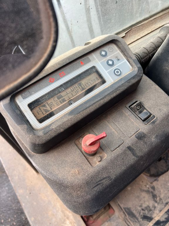 Nissan 32 Diesel 13100 Stunden Nissan 32 Diesel 13100 Stunden - Вилочный погрузчик: фото 3 Nissan 32 Diesel 13100 Stunden Nissan 32 Diesel 13100 Stunden - Вилочный погрузчик: фото 3