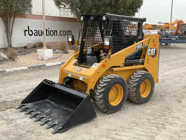 CAT 216B3 - Мини-погрузчик с бортовым поворотом: фото 1 CAT 216B3 - Мини-погрузчик с бортовым поворотом: фото 1