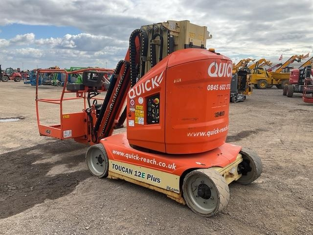 JLG Toucan 12E Plus - Вертикальный мачтовый подъемник: фото 2 JLG Toucan 12E Plus - Вертикальный мачтовый подъемник: фото 2
