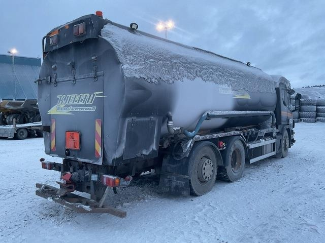 Scania P114LB-380 - Грузовик-цистерна: фото 3 Scania P114LB-380 - Грузовик-цистерна: фото 3