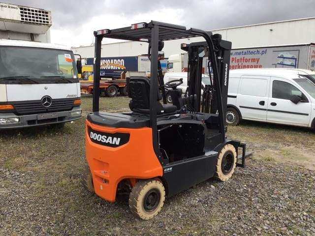 Doosan B25X-7 PLUS - Электропогрузчик: фото 3 Doosan B25X-7 PLUS - Электропогрузчик: фото 3