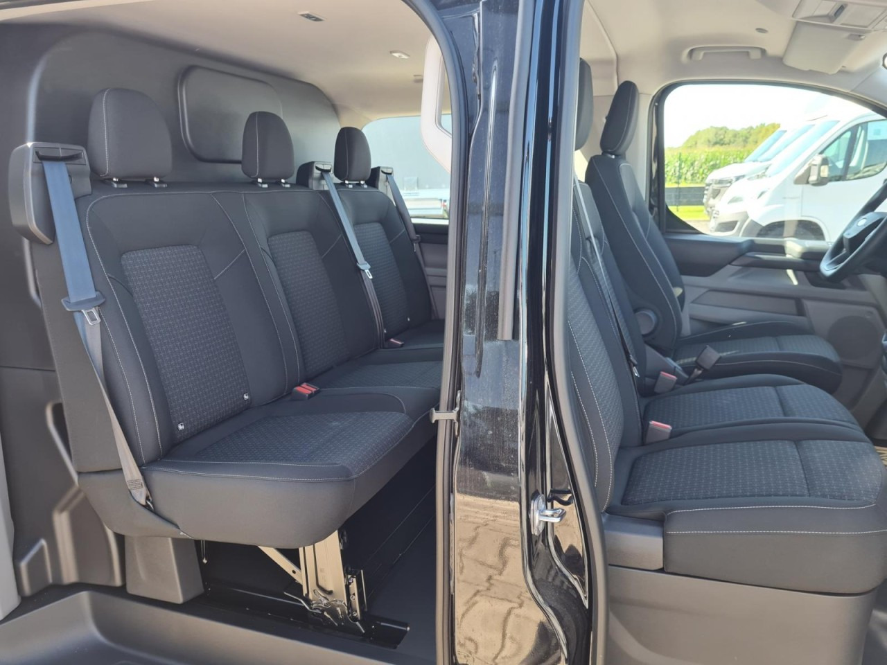 Ford Custom Kasten 320 L2 Trend Doka 6-Sitze KAMERA TEMPO - Легковой фургон, Грузопассажирский фургон: фото 4 Ford Custom Kasten 320 L2 Trend Doka 6-Sitze KAMERA TEMPO - Легковой фургон, Грузопассажирский фургон: фото 4