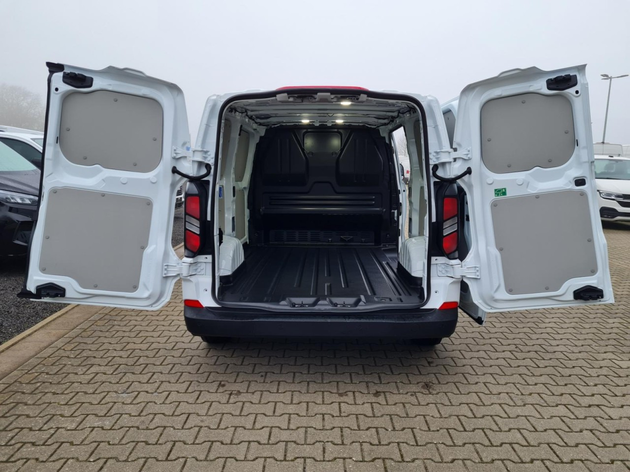 Ford Custom Kasten L1 Trend KLIMA KAMERA TEMPO VERKLEIDUNG - Легковой фургон: фото 5 Ford Custom Kasten L1 Trend KLIMA KAMERA TEMPO VERKLEIDUNG - Легковой фургон: фото 5