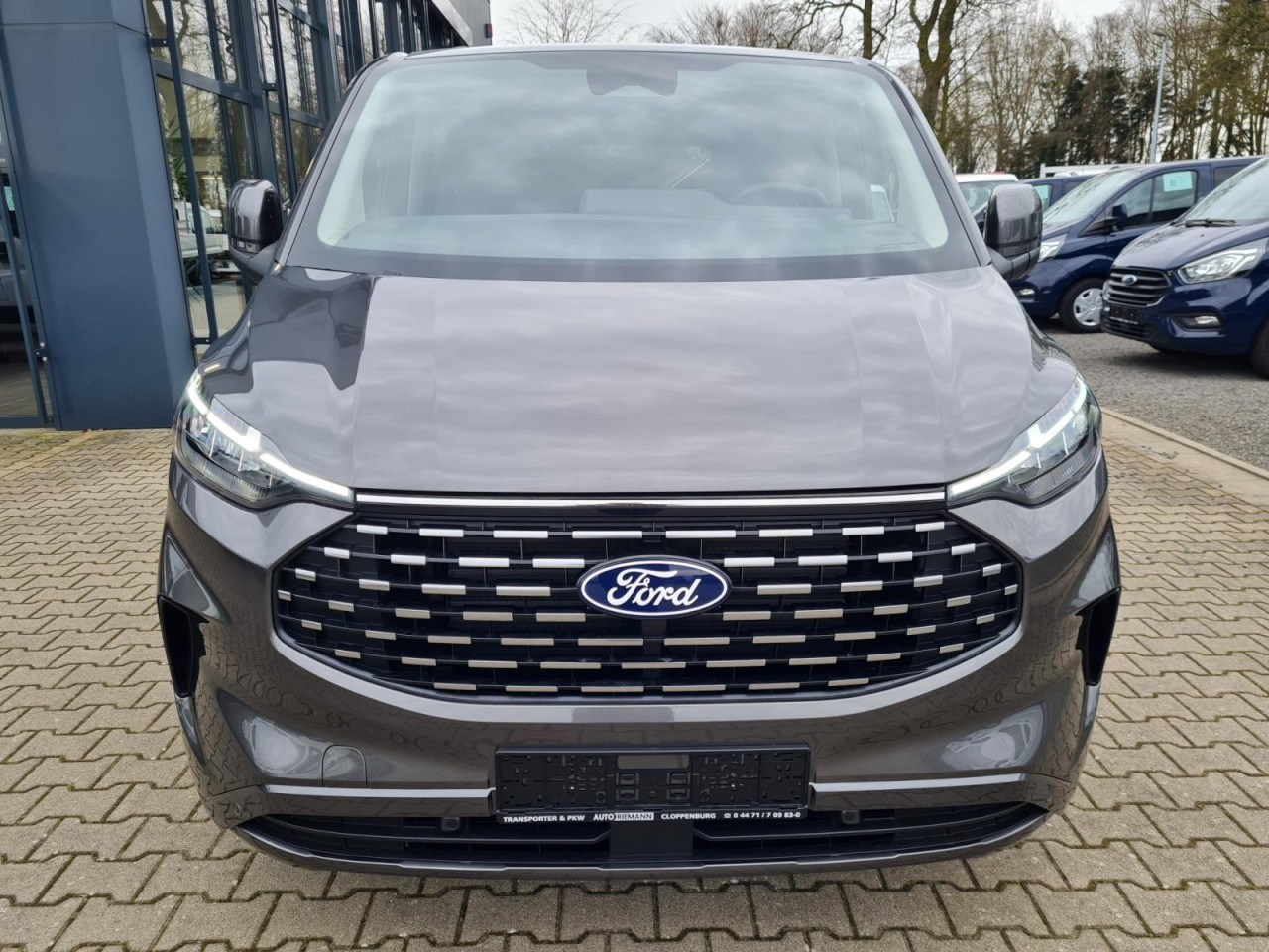 Ford Tourneo Custom 320 L1 AG Titanium X AHK LED NAVI 2X SCHIEBE - Пассажирский фургон: фото 2 Ford Tourneo Custom 320 L1 AG Titanium X AHK LED NAVI 2X SCHIEBE - Пассажирский фургон: фото 2