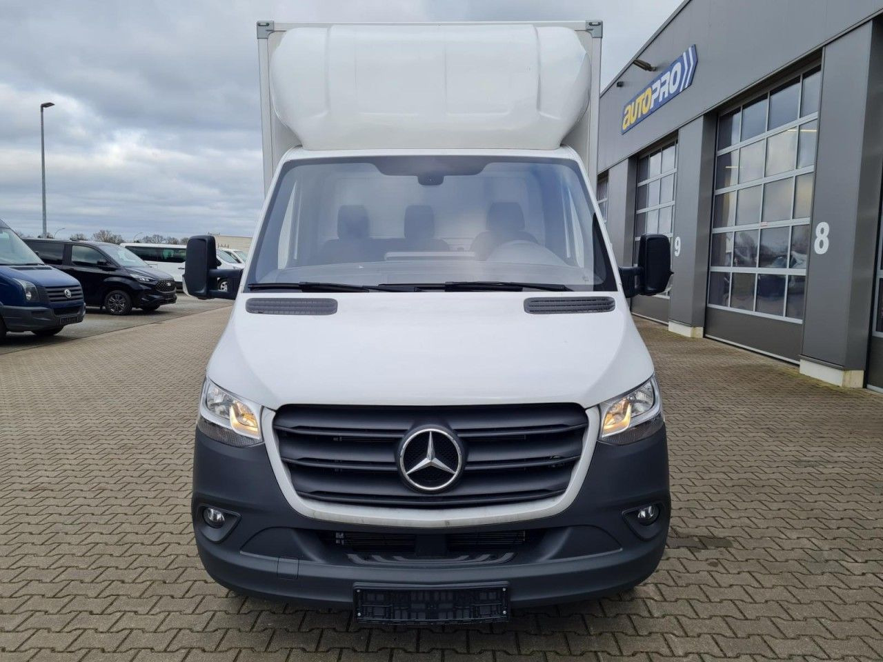 Mercedes-Benz Sprinter 315 Koffer lang MBux KLIMA NAVI TEMPOMA - Фургон с закрытым кузовом: фото 2 Mercedes-Benz Sprinter 315 Koffer lang MBux KLIMA NAVI TEMPOMA - Фургон с закрытым кузовом: фото 2