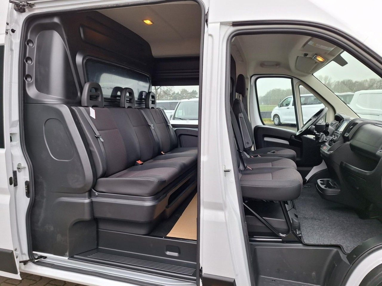 Opel Movano 35 Kasten L4 Doka 6-Sitze verstärkt PDC T - Цельнометаллический фургон, Грузопассажирский фургон: фото 4 Opel Movano 35 Kasten L4 Doka 6-Sitze verstärkt PDC T - Цельнометаллический фургон, Грузопассажирский фургон: фото 4