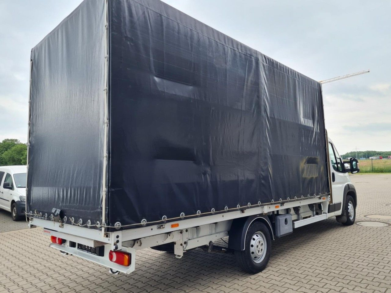 Peugeot Boxer 3.5t Pritsche Plane lang L4 ERGO KLIMA 10 - Тентованный фургон: фото 5 Peugeot Boxer 3.5t Pritsche Plane lang L4 ERGO KLIMA 10 - Тентованный фургон: фото 5