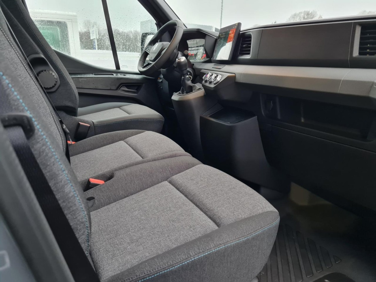 Renault Master 35 Pritsche Schiebe Plane Schlafkab 10 PAL LUFTFEDER - Тентованный фургон: фото 4 Renault Master 35 Pritsche Schiebe Plane Schlafkab 10 PAL LUFTFEDER - Тентованный фургон: фото 4