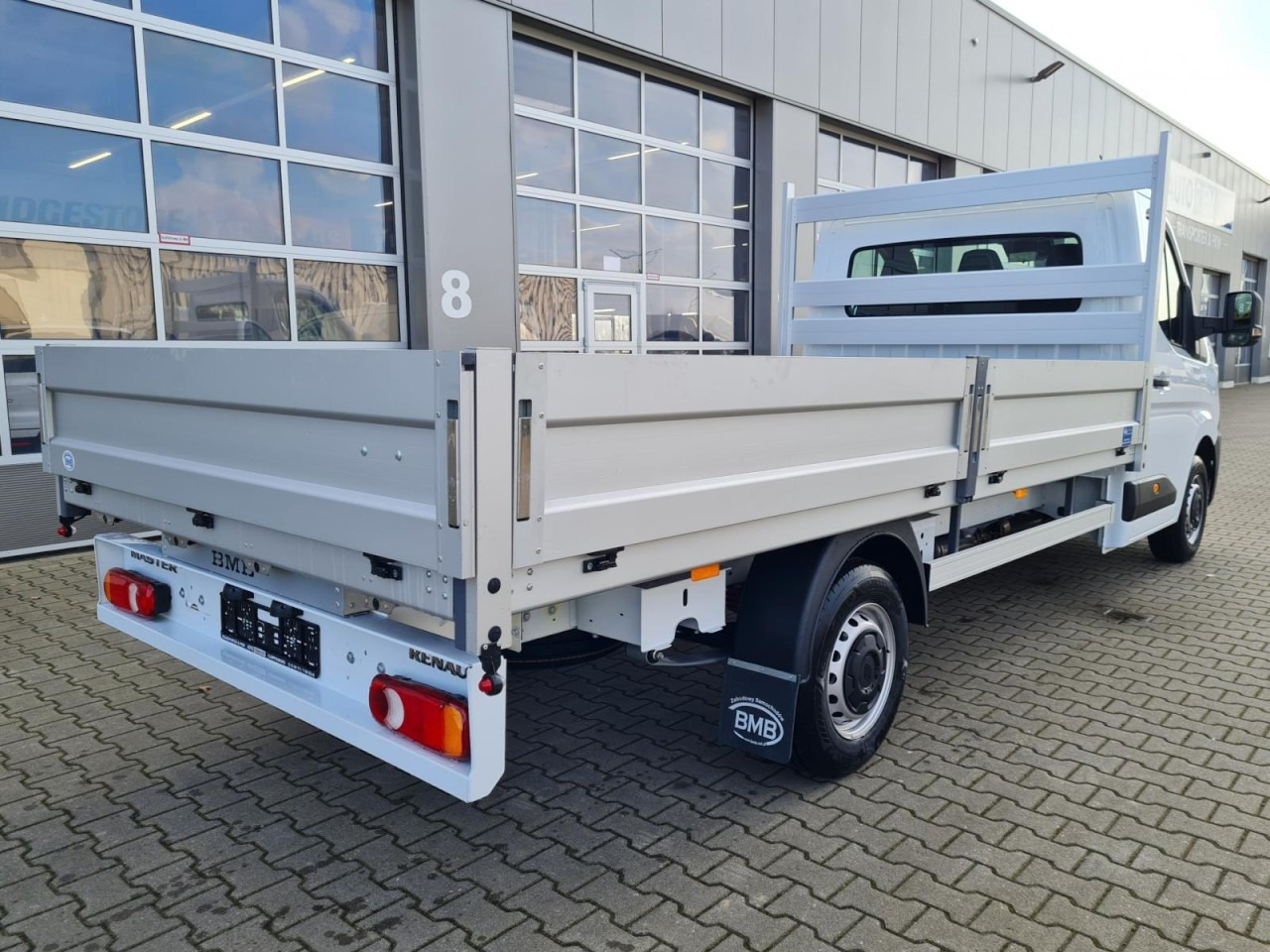 Renault Master New 35 Pritsche lang KLIMA KOMFORT TEMPOMAT - Малотоннажный бортовой грузовик: фото 4 Renault Master New 35 Pritsche lang KLIMA KOMFORT TEMPOMAT - Малотоннажный бортовой грузовик: фото 4