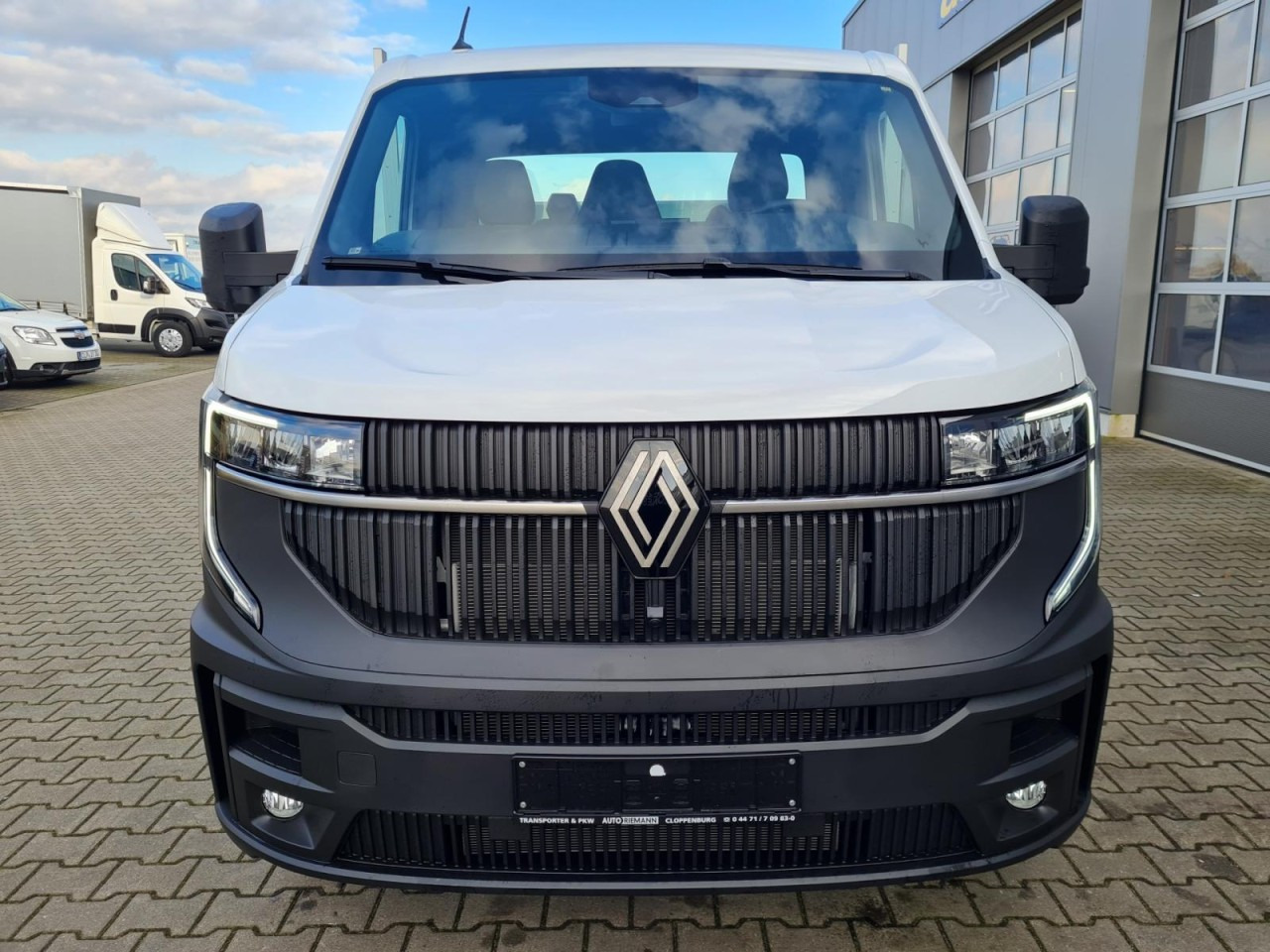 Renault Master New 35 Pritsche lang KLIMA KOMFORT TEMPOMAT - Малотоннажный бортовой грузовик: фото 2 Renault Master New 35 Pritsche lang KLIMA KOMFORT TEMPOMAT - Малотоннажный бортовой грузовик: фото 2