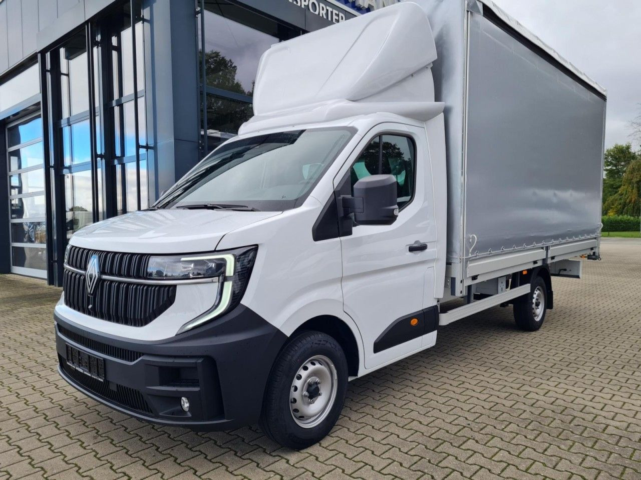 Renault Master Pritsche 2x Schiebe Plane 10 Pal. LUFTFED - Тентованный фургон: фото 2 Renault Master Pritsche 2x Schiebe Plane 10 Pal. LUFTFED - Тентованный фургон: фото 2