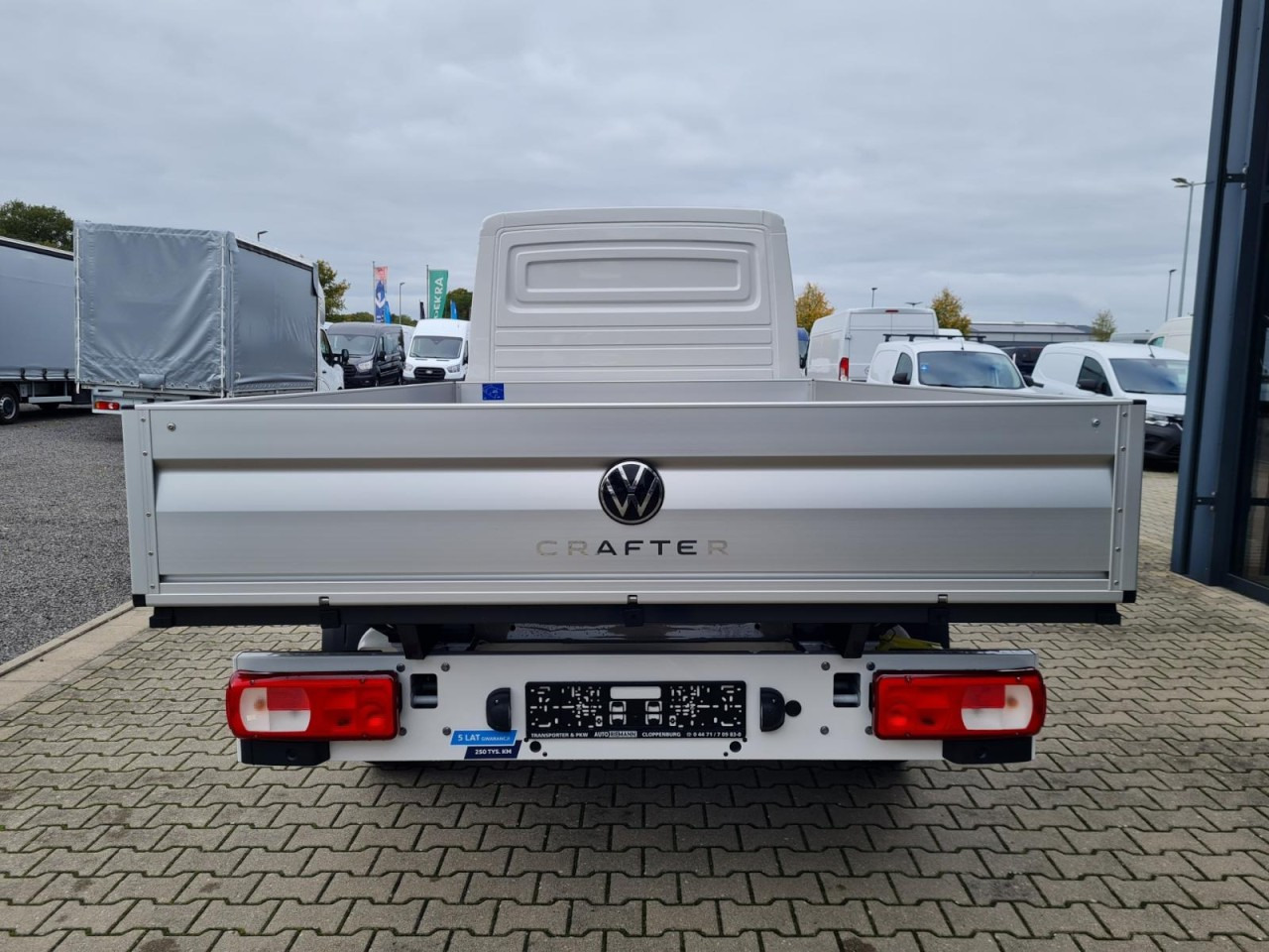 Volkswagen Crafter 35 Doka TDI Pritsche lang L4 KLIMA TEMPOMAT - Малотоннажный бортовой грузовик, Грузопассажирский фургон: фото 5 Volkswagen Crafter 35 Doka TDI Pritsche lang L4 KLIMA TEMPOMAT - Малотоннажный бортовой грузовик, Грузопассажирский фургон: фото 5