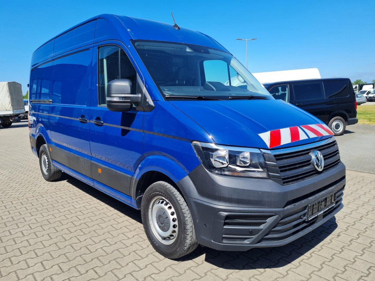 Volkswagen Crafter 35 Kasten MR L3H3 RWD AHK KAMERA NAVI TACHO - Цельнометаллический фургон: фото 3 Volkswagen Crafter 35 Kasten MR L3H3 RWD AHK KAMERA NAVI TACHO - Цельнометаллический фургон: фото 3