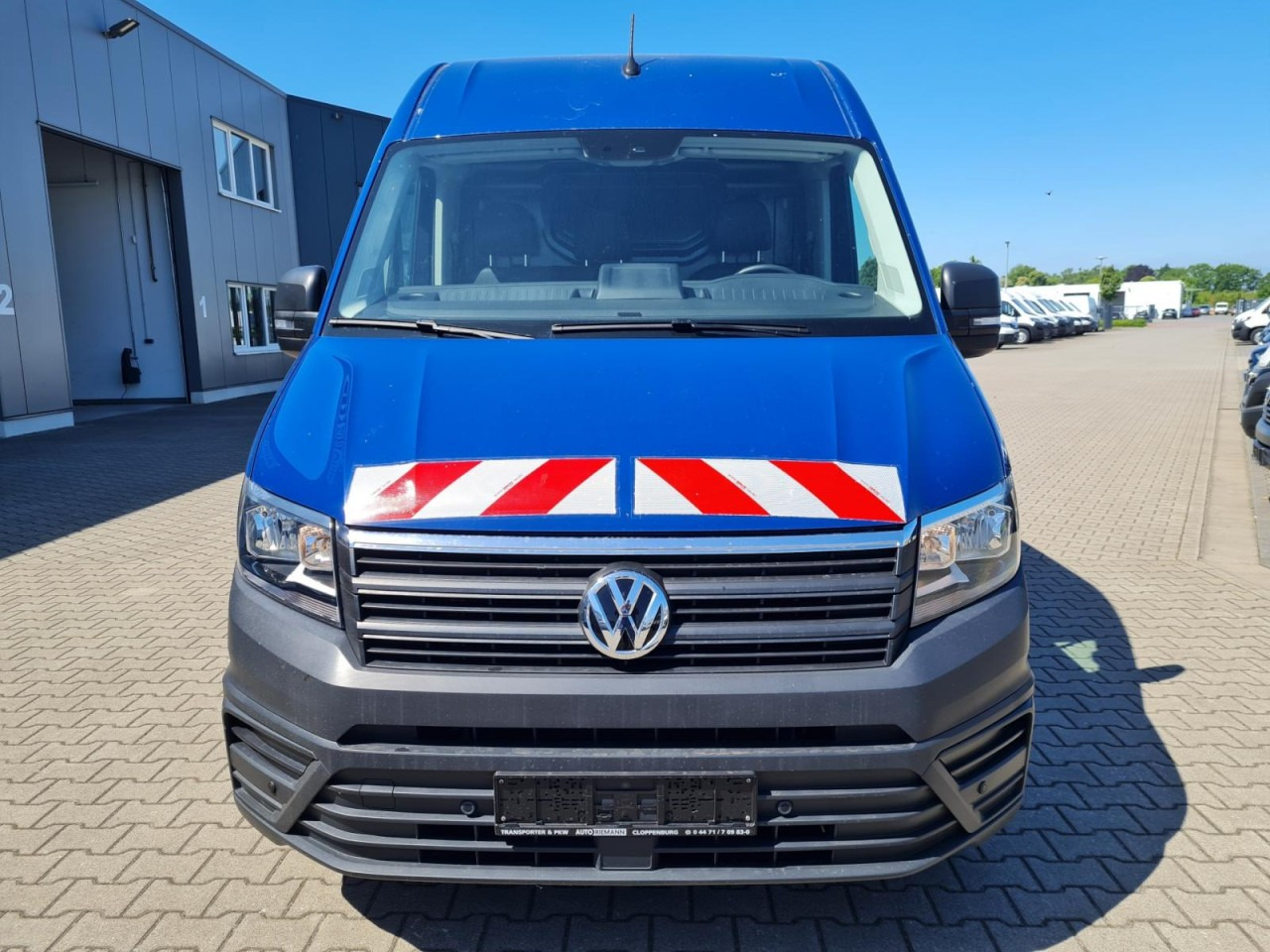 Volkswagen Crafter 35 Kasten MR L3H3 RWD AHK KAMERA NAVI TACHO - Цельнометаллический фургон: фото 2 Volkswagen Crafter 35 Kasten MR L3H3 RWD AHK KAMERA NAVI TACHO - Цельнометаллический фургон: фото 2