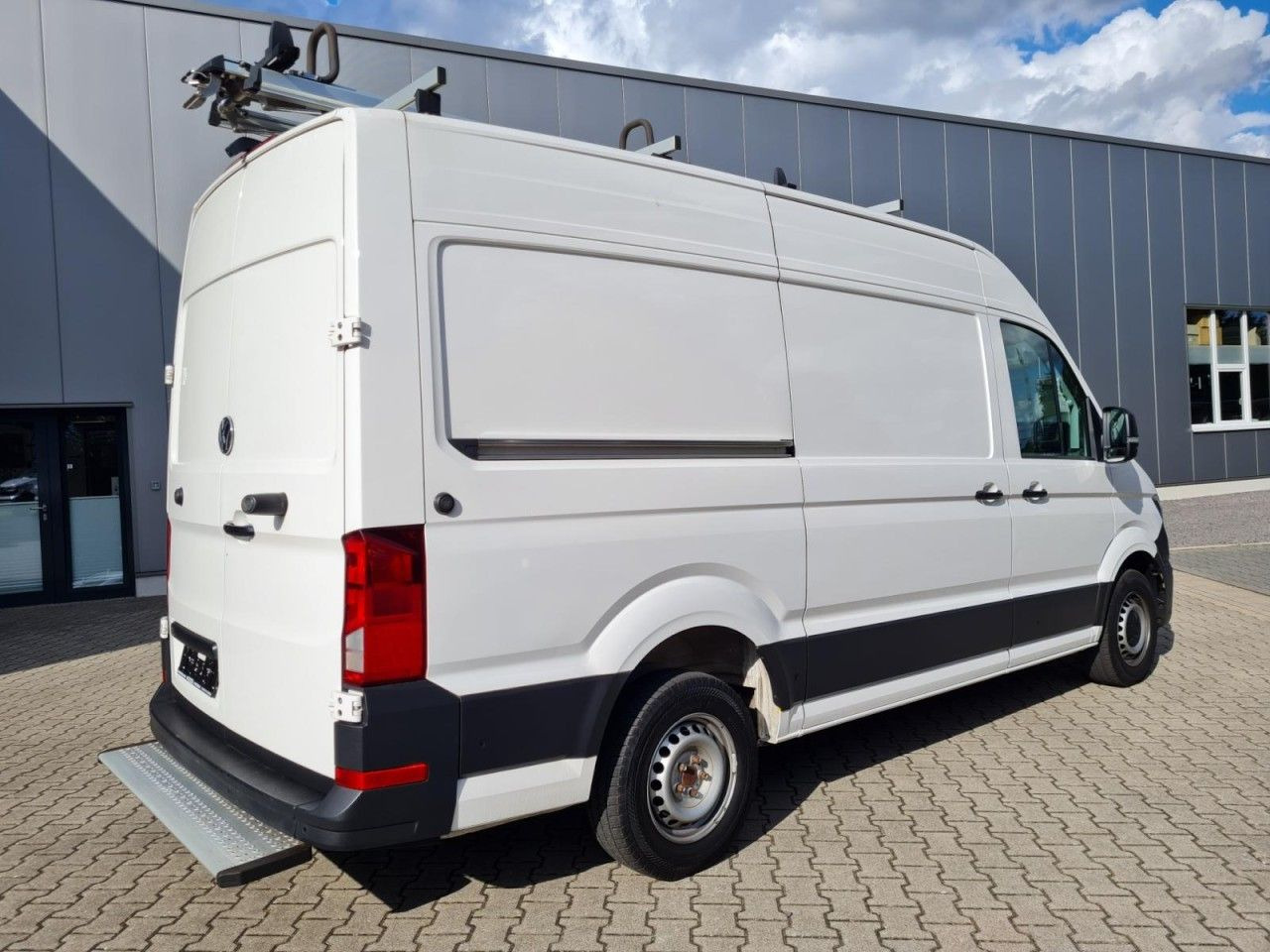 Volkswagen Crafter 35 Kasten TDI MR L3H3 NAVI TOUCH KAMERA - Цельнометаллический фургон: фото 4 Volkswagen Crafter 35 Kasten TDI MR L3H3 NAVI TOUCH KAMERA - Цельнометаллический фургон: фото 4