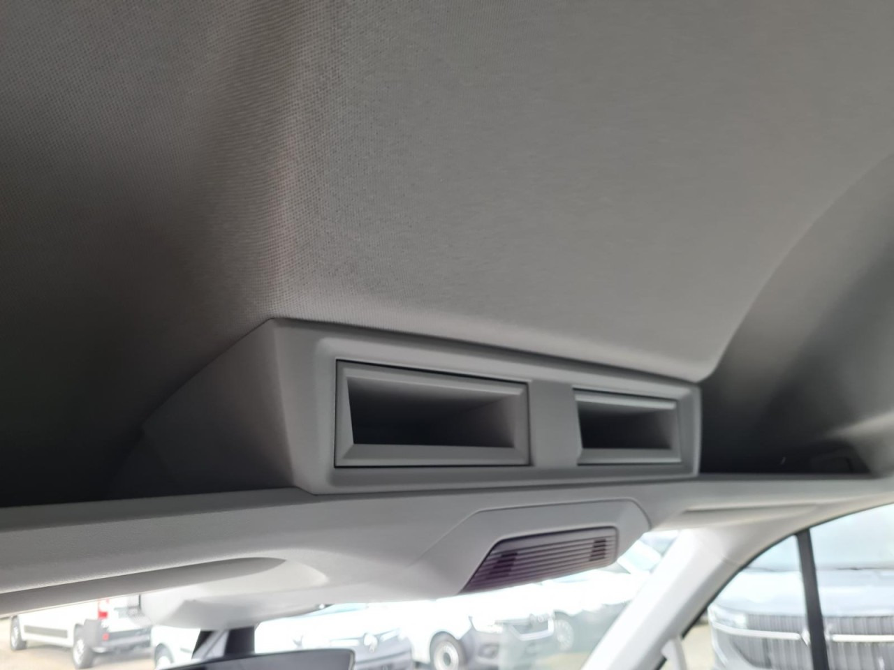 Цельнометаллический фургон Volkswagen Crafter 35 Kasten TDI MR L3h3 Standheiz AHK: фото 15