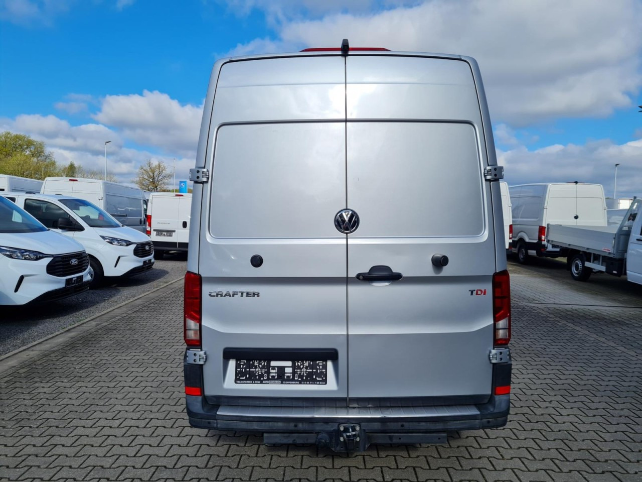 Volkswagen Crafter 35 Kasten TDI MR hoch NAVI KLIMA TEMPOMAT - Цельнометаллический фургон: фото 5 Volkswagen Crafter 35 Kasten TDI MR hoch NAVI KLIMA TEMPOMAT - Цельнометаллический фургон: фото 5