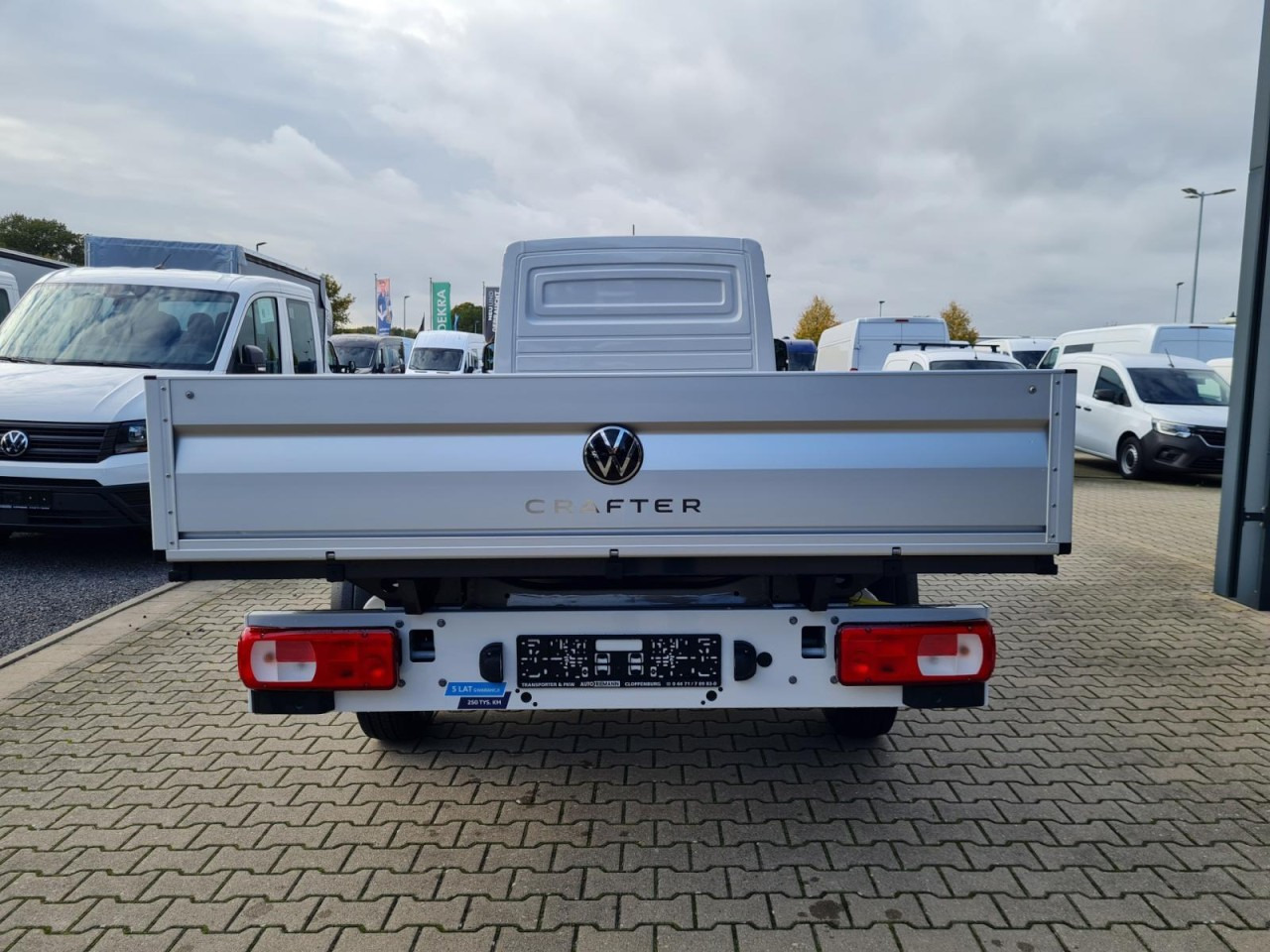 Volkswagen Crafter 35 Pritsche Tdi LR L4 KLIMA TEMPOMAT - Малотоннажный бортовой грузовик: фото 5 Volkswagen Crafter 35 Pritsche Tdi LR L4 KLIMA TEMPOMAT - Малотоннажный бортовой грузовик: фото 5