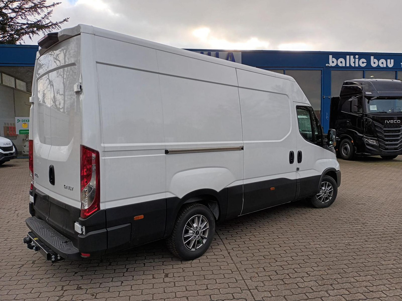 Iveco Daily 35S16A8 V 3520L AHK, ACC - Цельнометаллический фургон: фото 3 Iveco Daily 35S16A8 V 3520L AHK, ACC - Цельнометаллический фургон: фото 3